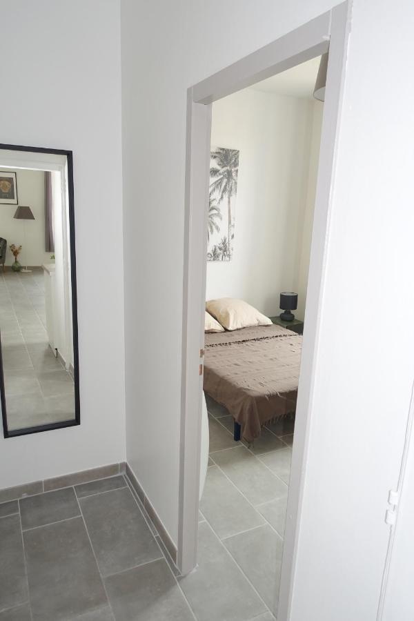 Maison Carree/Coeur Historique De Nimes - Superbe Appt 55M² Exterior photo